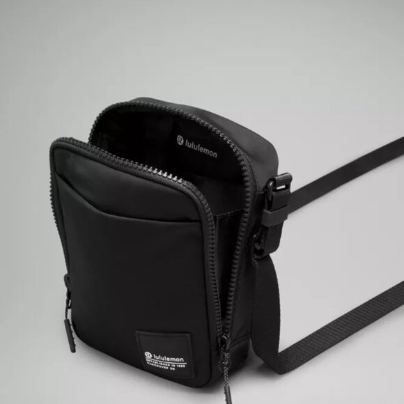 Easy Access Crossbody BLK ONE SIZE - Picture 3 of 7
